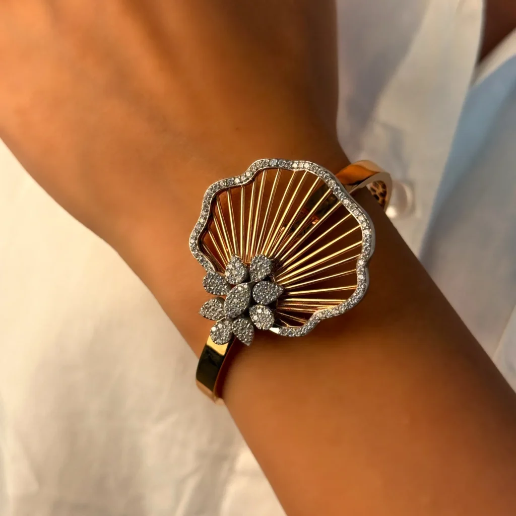 دستبند طلا نیلوفر آبی