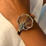 دستبند طلا نیلوفر آبی