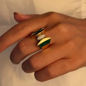 انگشتر پائون سبز