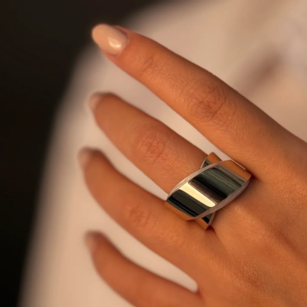 انگشتر پائون در طلا